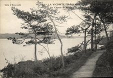 CPA La Vicomte en Dinard Le chemin de ronde