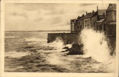 VINTAGE POSTCARD Dimension D Emerald St Malo Walls one day of storm