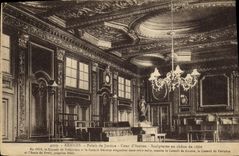 CPA Rennes Palais de Justice Cour d Assises Sculptures en chene de 1660