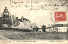 CPA Pellevoisin L Eglise Le Presbytere et le Cloitre