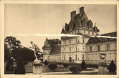 CPA Chateau de Valencay Le Donjon vue prise du Jardin a la francaise
