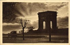 CPA Montpellier Crepuscule au Chateau d Eau