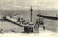 CPA Palavas les Flots Les Jetees