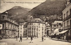 VINTAGE POSTCARD Cauterets Places Georges Clemenceau Hotel of Peace