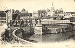CPA Chateau de Chantilly L entree