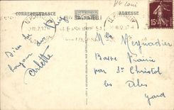 La POSTAL Puy de la VENDIMIA gobierna colosal de Notre Dame de Francia en la roca de Corenille