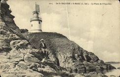 VINTAGE POSTCARD Of St Nazaire St Marc PHere of L pivot