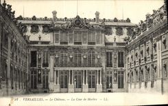 CPA Versailles Chateau Le Cour de Marbre