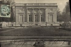 CPA Versailles Trianon Facade vers le pavillon francais