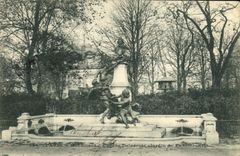 VINTAGE POSTCARD Paris Monument D Eugene Delacroix Garden of Luxembourg