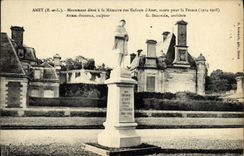 CPA Anet Monument eleve a la Memoire des Enfants