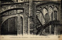 CPA Chartres Cathedrale De Arcs Boutants du Choeur