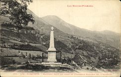 CPA Luz St Sauveur Monument Eglise par Grade de l Empereur Napoleon lll a Solferino