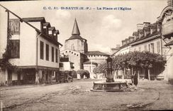 VINTAGE POSTCARD St Savin the Place and L church