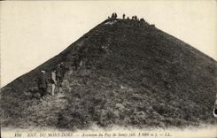 VINTAGE POSTCARD the Mount Gilds Climbing of Puy de Sancy