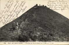VINTAGE POSTCARD the Mount Gilds rise of Puy de Sancy