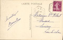 CPA La Bourboule sous la Neige La Place et l etablissement en hiver