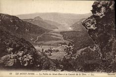 CPA La Bourboule La Vallee du Mont Dore a la Cascade de la Dore