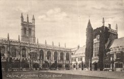 VINTAGE POSTCARD Oxford Magdalen Quad College