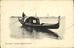 VINTAGE POSTCARD Venezia Gondola in Bacino S Marco