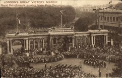 VINTAGE POSTCARD London S Great Victory March Naval Detachments passing Hyde Park Corner