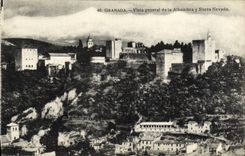 CPA Granada Vista general de la Alhambra y Sierra Nevada