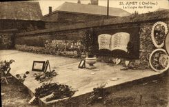 VINTAGE POSTCARD Jumet the crypt of the Heroes