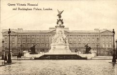 CPA Queen Victoria Memorial and Buckingham Palace London