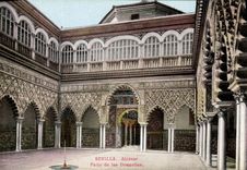VINTAGE POSTCARD Sevilla Alcazar Patio of mow Donzellas
