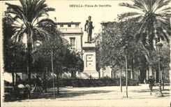 VINTAGE POSTCARD Sevilla Plaza de Gavidia