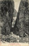 VINTAGE POSTCARD Luchon the Street D Hell