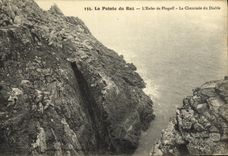 VINTAGE POSTCARD the Point Of the Strong current L Hell of Plogoff the Chimney of Disble