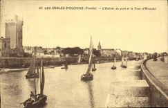 La POSTAL de la VENDIMIA enarena D Olonne L entrado del puerto y de los barcos de la torre D Arundel