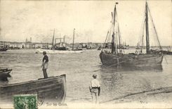 CPA Bordeaux Sur les Quais Bateaux