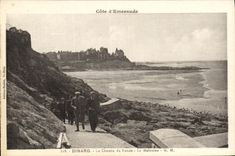 CPA Dinard Le Chemin de Ronde La Malouine