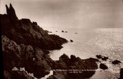 VINTAGE POSTCARD Cancale Rocks of the Point of Grouin Seen of the Sea