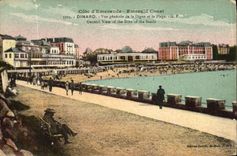 CPA Dinard Vue generale de la Digue et la Plage