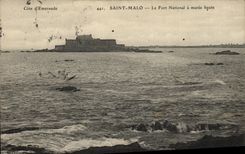 VINTAGE POSTCARD Saint Malo the Strong National has High tide