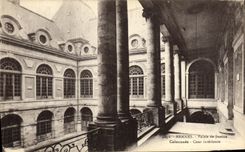 CPA Rennes Palais de Justice Colonnade Cour interieure