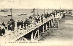 VINTAGE POSTCARD Dimension D Money Arcachon View of the new pier