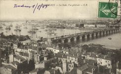 CPA Bordeaux La Rade Vue Generale Bateaux