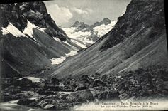 VINTAGE POSTCARD Dauphine Of Berarde to the Low register the Collar of Closes Mares