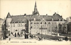 POSTAL Grenoble L ayuntamiento de la VENDIMIA