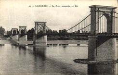 VINTAGE POSTCARD Langeais the Susopendu Bridge