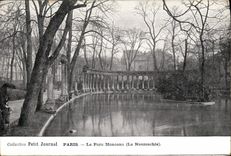 VINTAGE POSTCARD Paris Peurnal the Park Heap Naumachie