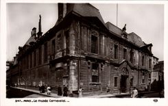 VINTAGE POSTCARD Paris Carnavalet Museum