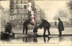 VINTAGE POSTCARD lnonations of Paris Rescue D a child quay of the Small towers