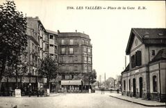 CPA Les Vallees Place de la Gare 