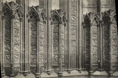 VINTAGE POSTCARD Rouen Cathedral Gate of the booksellers Medallion