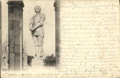 VINTAGE POSTCARD Rouen Good Help the Statue Jeanne D Arc